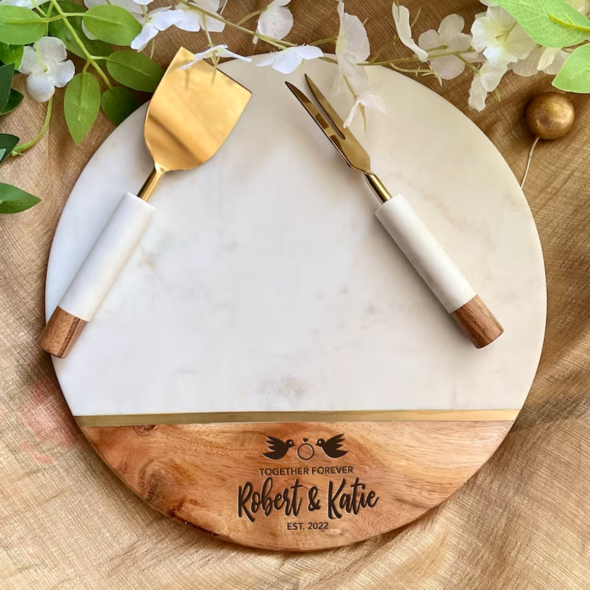 Round marble and wood cheese board