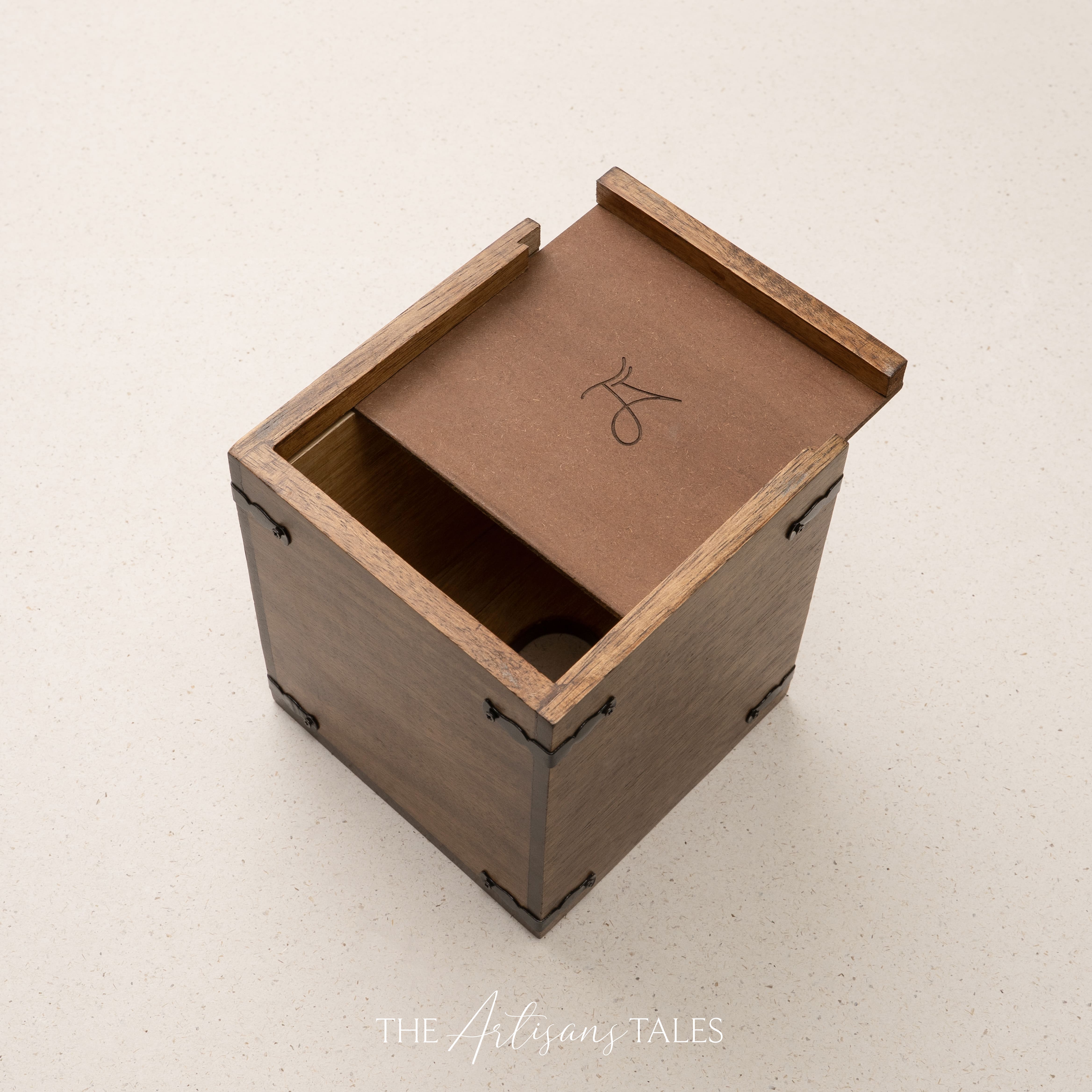Wooden box with a lid 