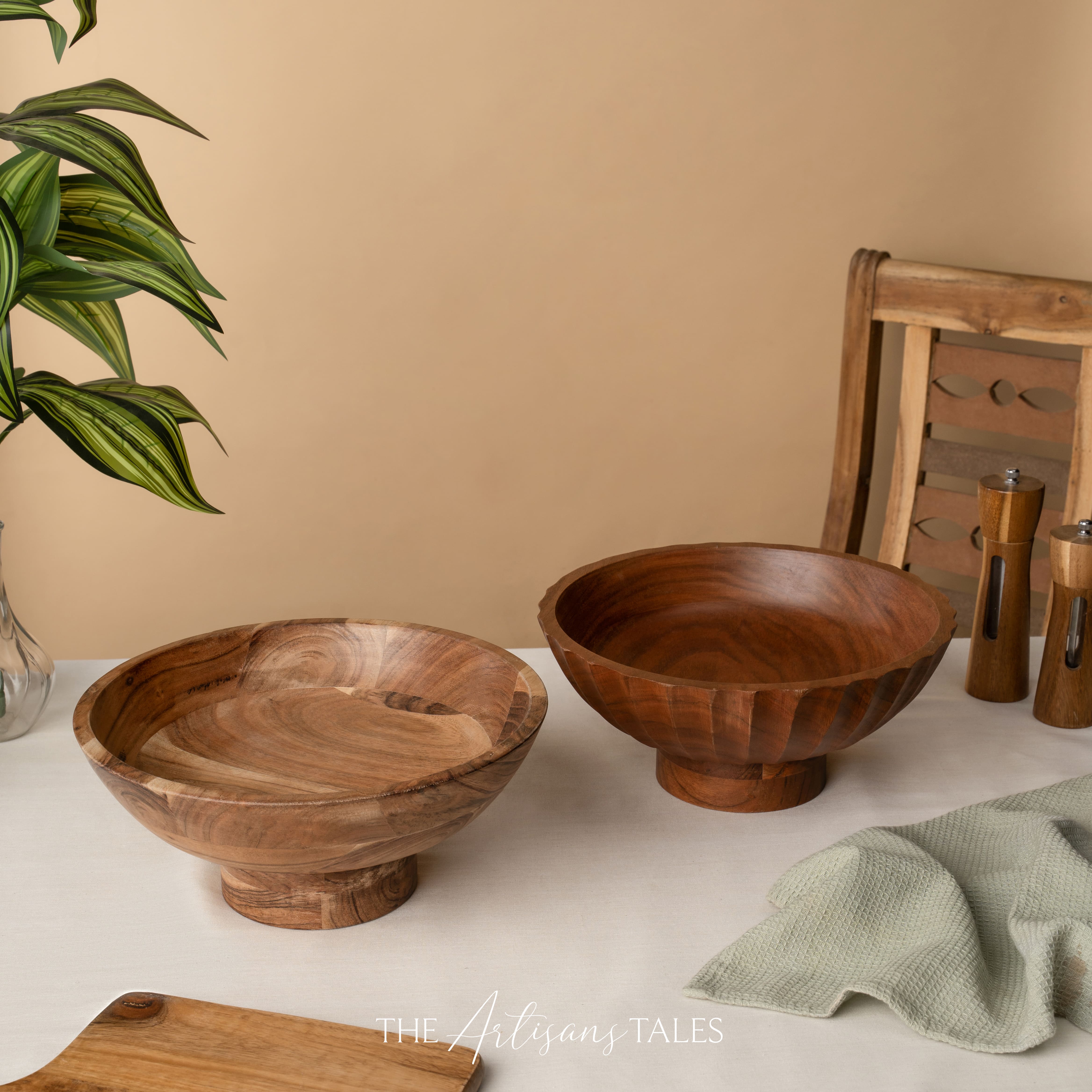 Set of wooden serving bowls